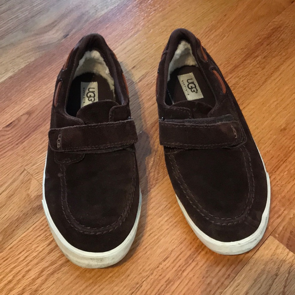 Boys uggs suede shoes